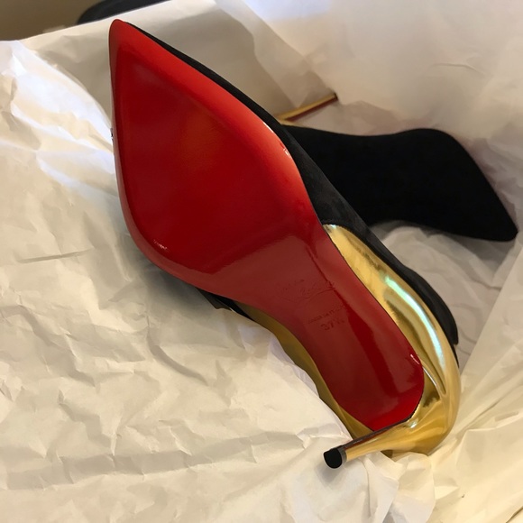 Delicate 100 suede and leather ankle boots. - Picture 6 of 10